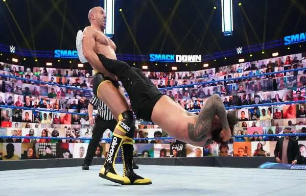 Cesaro es ignorado en WWE SmackDown