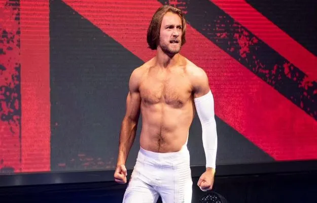 Nathan Frazer Nathan Frazer lesionado en NXT