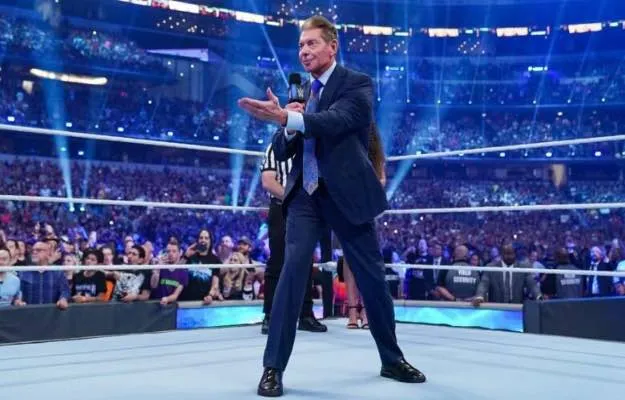 Reacción del vestuario a la aparición de Vince McMahon en SmackDown
