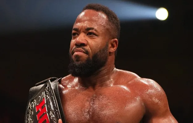 Gran polémica entre Jonathan Gresham y Tony Khan