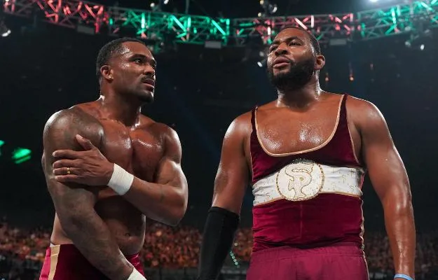 Indignación en The Street Profits tras el polémico final de su lucha - MITB