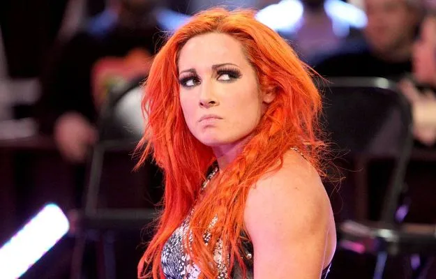 Mick Foley revela que Becky Lynch quiso abandonar WWE Mick Foley revela que Becky Lynch quiso abandonar WWE