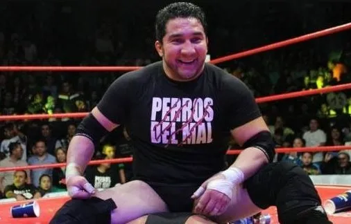 lawena Aguayo Jr siendo abucheado por su victoria