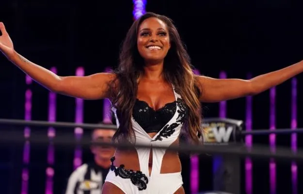 Brandi Rhodes regresa al ring en el WWE performance center