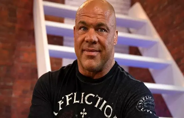 Kurt Angle se niega a creer en el retiro de Vince McMahon