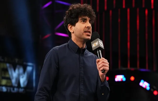 Tony Khan habla sobre la polémica de CM Punk en AEW Tony Khan