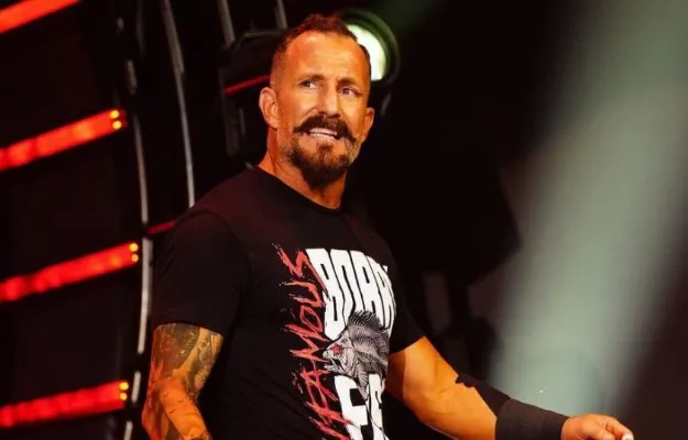 Bobby Fish Bobby Fish reta a CM Punk