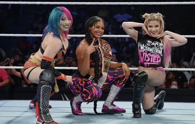 Asuka & Bianca Belair & Alexa Bliss Resultados WWE Saturday Night Main Event Bakersfield