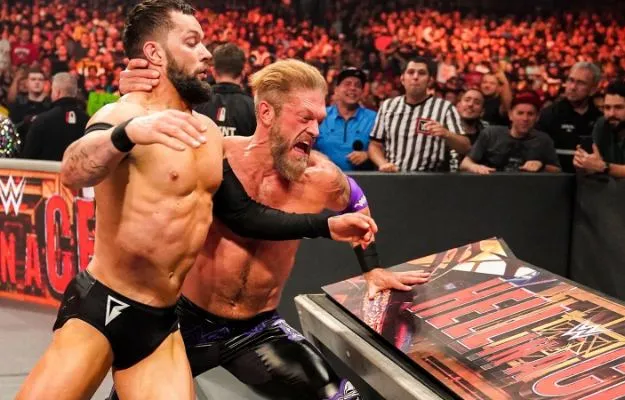 Finn Balor rompe su personaje al hablar sobre enfrentar a Edge Finn Balor rompre su personaje al hablar sobre enfrentar a Edge