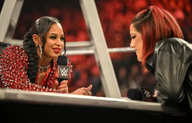 Ex-WWE cree que Bayley y Bianca no merecen su Ladder match