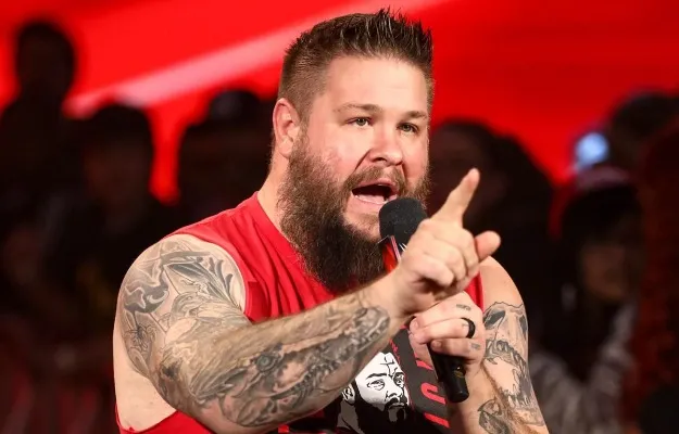 Kevin Owens muestra su emoción por los cambios en WWE Kevin Owens muestra su emoción por los cambios en WWE