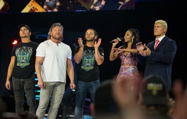 Cody Rhodes dedica su triunfo del Royal Rumble a The Elite Cody Rhodes dedica su triunfo del Royal Rumble a The Elite