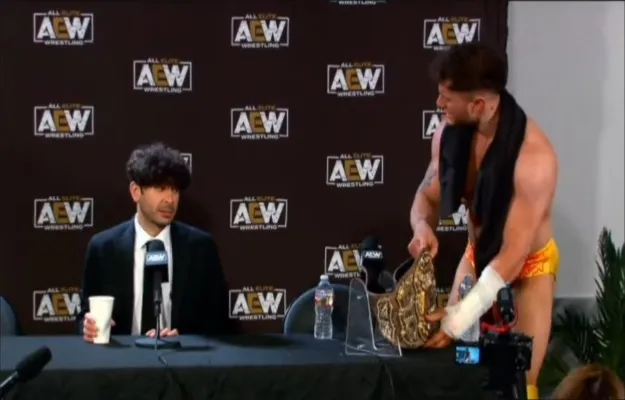 MJF sufrió una ligera lesión en AEW Double or Nothing 2023 MJF sufrió una ligera lesión en AEW Double or Nothing 2023