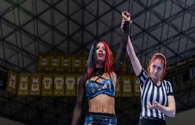 Mercedes Mone habría sufrido una lesión en NJPW Resurgence Mercedes Mone habría sufrido una lesión en NJPW Resurgence