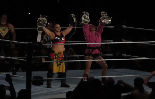 Shayna & Ronda Rousey Resultados WWE Sunday Stunner Mobile, Al