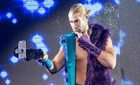 Unknown Tyler Breeze regresa a los cuadriláteros.
