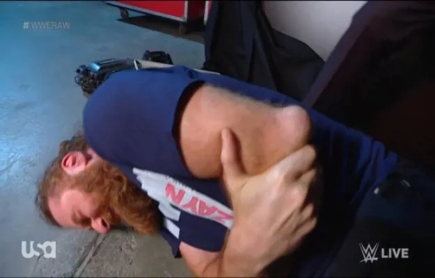 Sami Zayn también estaría lidiando con una lesión en WWE