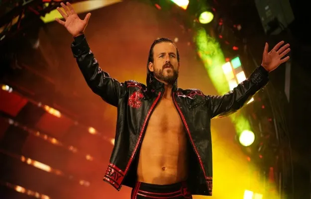 Adam-Cole-habla-de-su-regreso-al-ring-de-AEW Adam Cole estará de baja más de lo previsto.