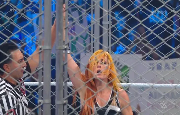 Becky Lynch derrota a Trish Stratus en WWE Payback