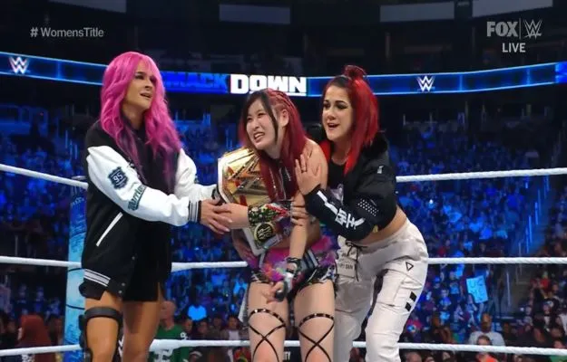 Iyo Sky retiene el título femenino de WWE en SmackDown