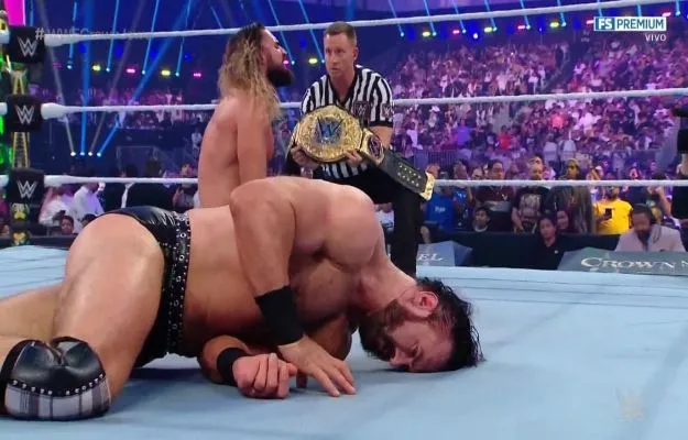 Seth Rollins retiene el títulos mundial pesado en WWE Crown jewel