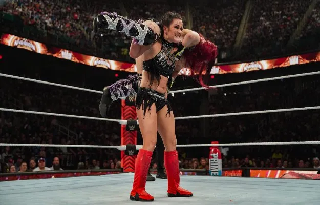 Lyra Valkyria WWEE Raw