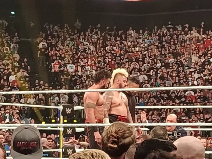 GMwIp-HXIAApopN Solo Sikoa