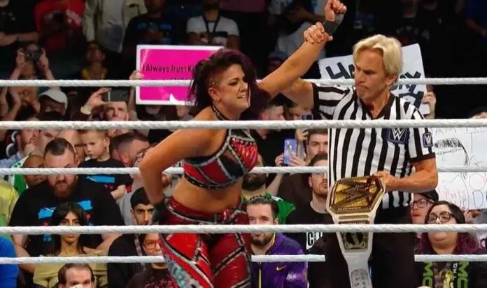 Bayley retienen el campeonato femenino en WWE Clash at the Castle Bayley retienen el campeonato femenino en WWE Clash at the Castle