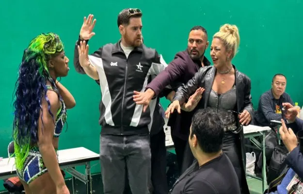 Athena y Thekla tienen un altercado físico en Wrestle Dynasty Athena y Thekla tienen un altercado físico en Wrestle Dynasty