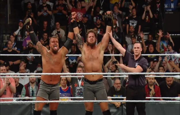 Hank & Tank Stand & Deliver Hank Tank Stand Deliver