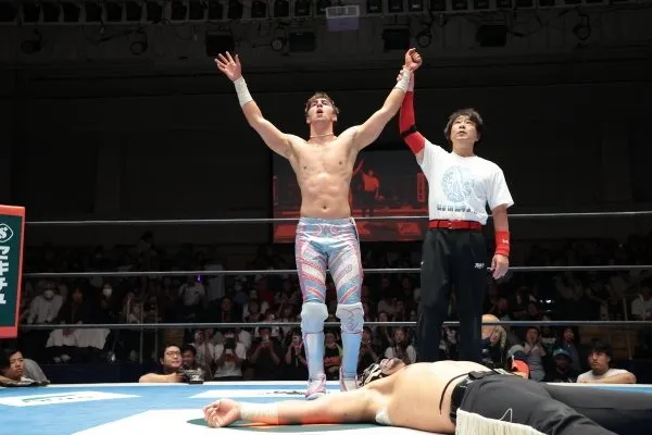 Resultados NJPW 14 mayo