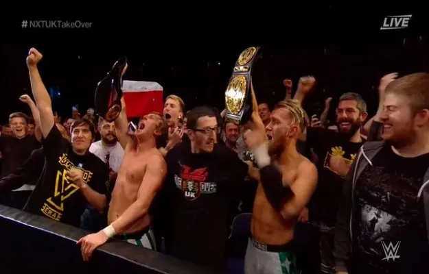 Mark Andrews y Flash Morgan Webster son los nuevos campeones por parejas de NXT UK Mark Andrews y Flash Morgan Webster son los nuevos campeones por parejas de NXT UK
