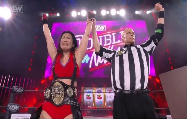 AEW Double Or Nothing_ Hikaru Shida es la nueva campeona femenina de AEW AEW Double Or Nothing_ Hikaru Shida es la nueva campeona femenina de AEW