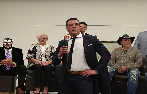 ALBERTO EN CONFERENCIA ALBERTO EN CONFERENCIA