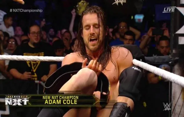 Adam Cole nuevo NXT Champion en Takeover 25