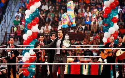 Alberto del Río Alberto del Río celebra en WWE