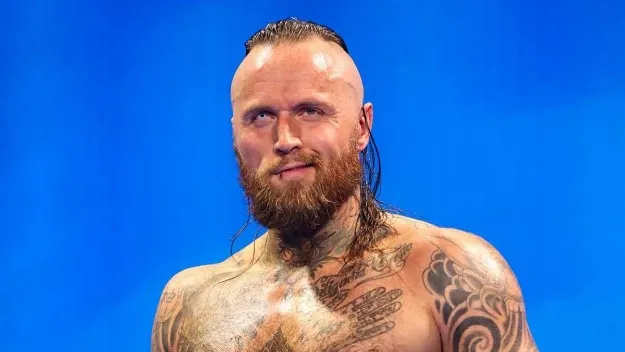 Aleister Black estaría buscando un próximo rival Aleister Black Estaria Buscando Un Proximo Rival