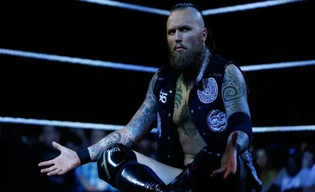 Aleister Black podría perderse NXT Takeover Brooklyn IV Aleister Black podría perderse NXT Takeover Brooklyn IV
