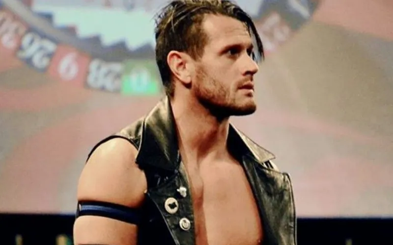 Alex Shelley se retira