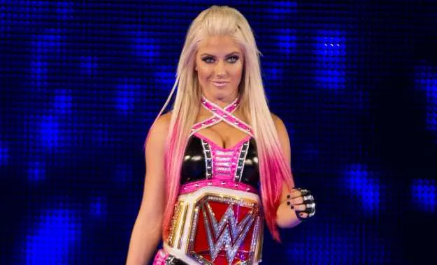 Alexa Bliss Alexa Bliss responde a una luchadora independiente