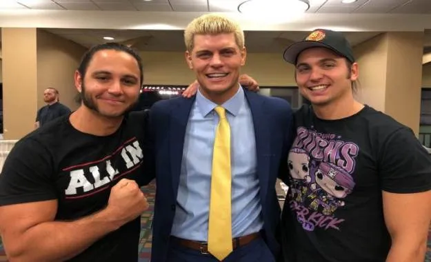 All Elite Wrestling estaría interesada en contratar luchadores de UFC
