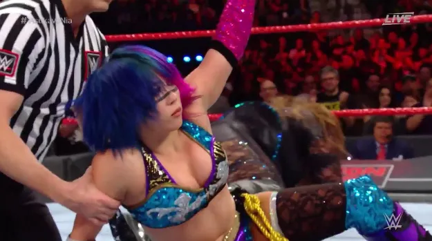 Asuka WWE Elimination Chamber