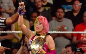 Asuka retuvo el título femenino en NXT Takeover Brooklyn