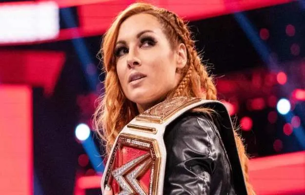 Becky Lynch asegura que Beth Phoenix le tiene miedo