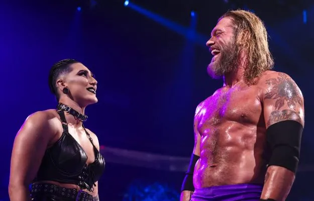 Beth Phoenix reacciona a Rhea Ripley entrando a Judgment Day Beth Phoenix reacciona a Rhea Ripley entrando a Judgment Day