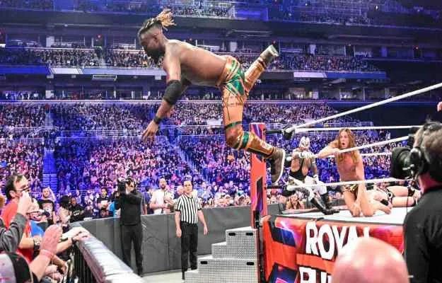 Booker T habla sobre el botch de Kofi Kingston en Royal Rumble