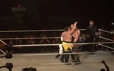 Braun Strowman y Samoa Joe en Halifax Imagen del show de Halifax de ayer