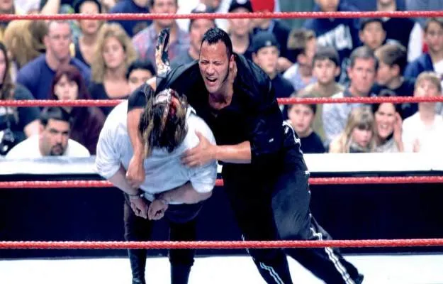 Bruce Prichard comenta el combate entre The Rock y Mankind en Royal Rumble 1999 Bruce Prichard comenta el combate entre The Rock y Mankind en Royal Rumble 1999