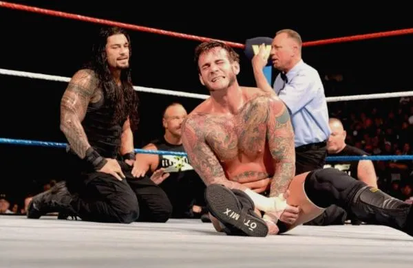 CM Punk nombra a Roman Reigns como uno de los mejores del mundo CM Punk nombra a Roman Reigns como uno de los mejores del mundo