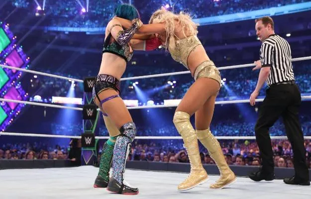 Charlotte Flair vs asuka Charlotte Flair vs asuka